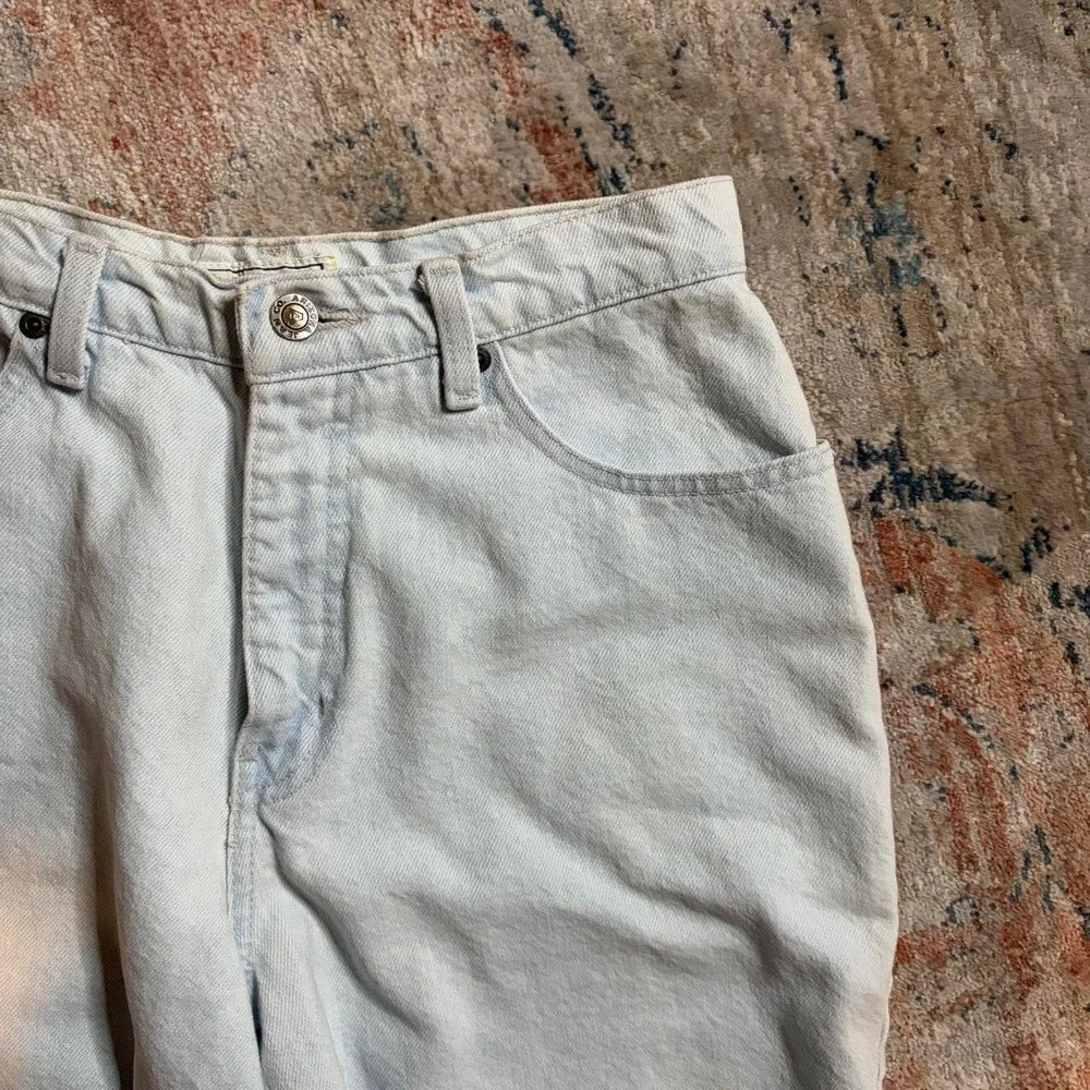 Arizona Vintage Light Wash Denim Shorts Womens Size 9 26 Waist High Rise 90s
